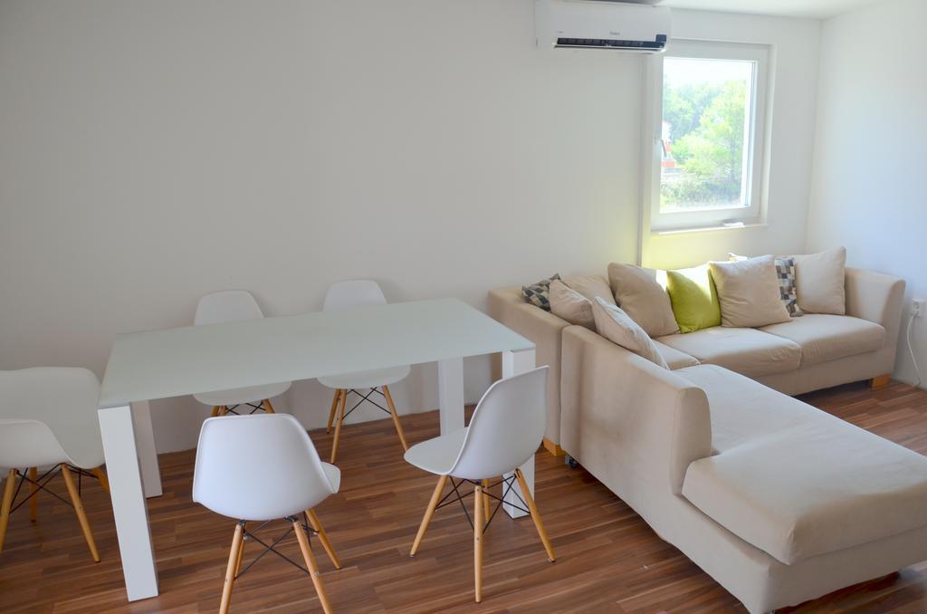 Apartman Medit Apartment วีร์ ภายนอก รูปภาพ