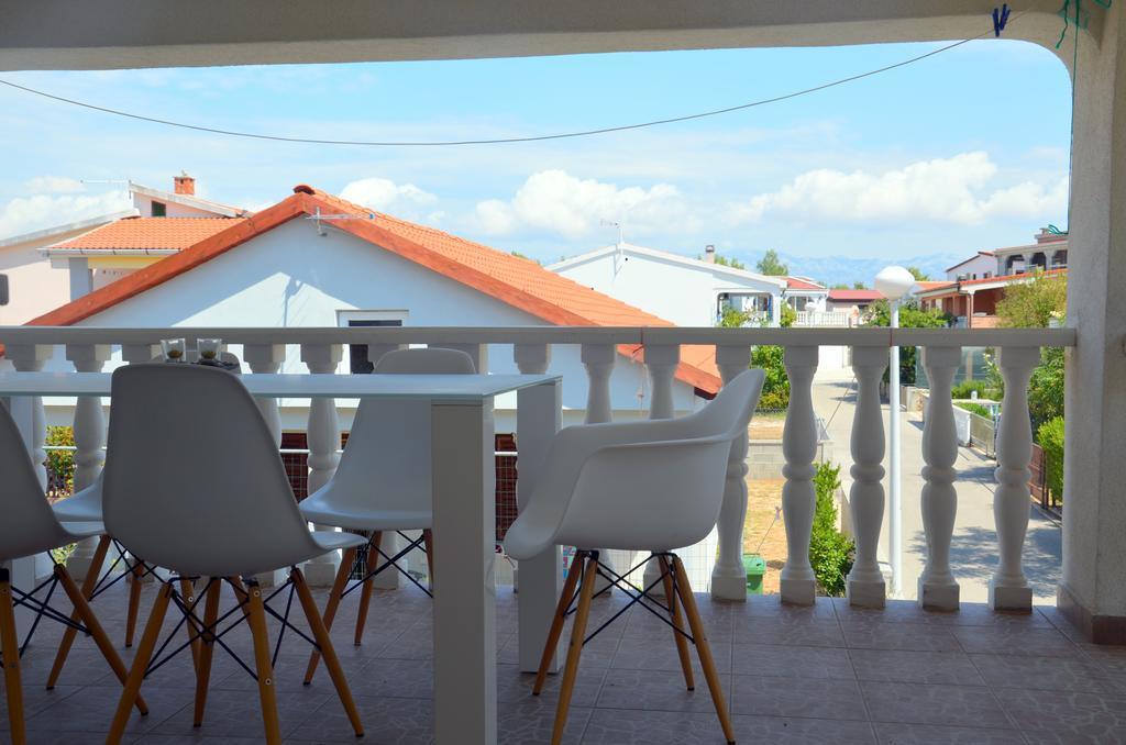 Apartman Medit Apartment วีร์ ภายนอก รูปภาพ