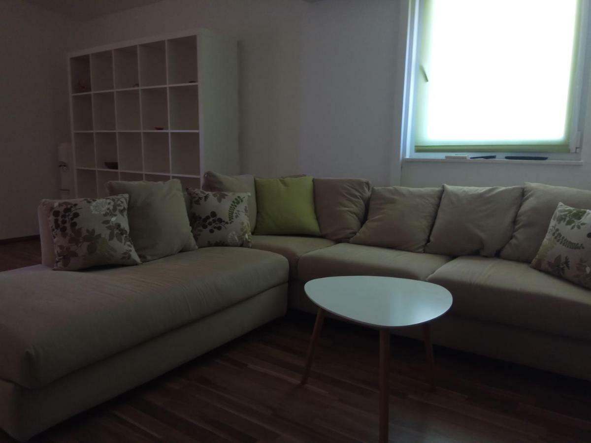 Apartman Medit Apartment วีร์ ภายนอก รูปภาพ